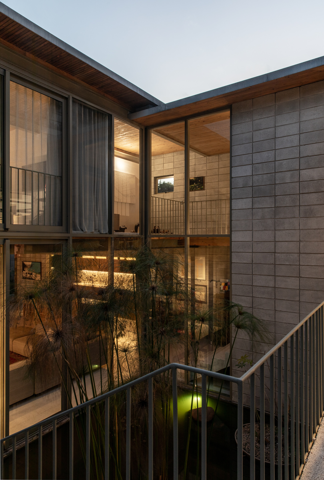 Casa EA 5