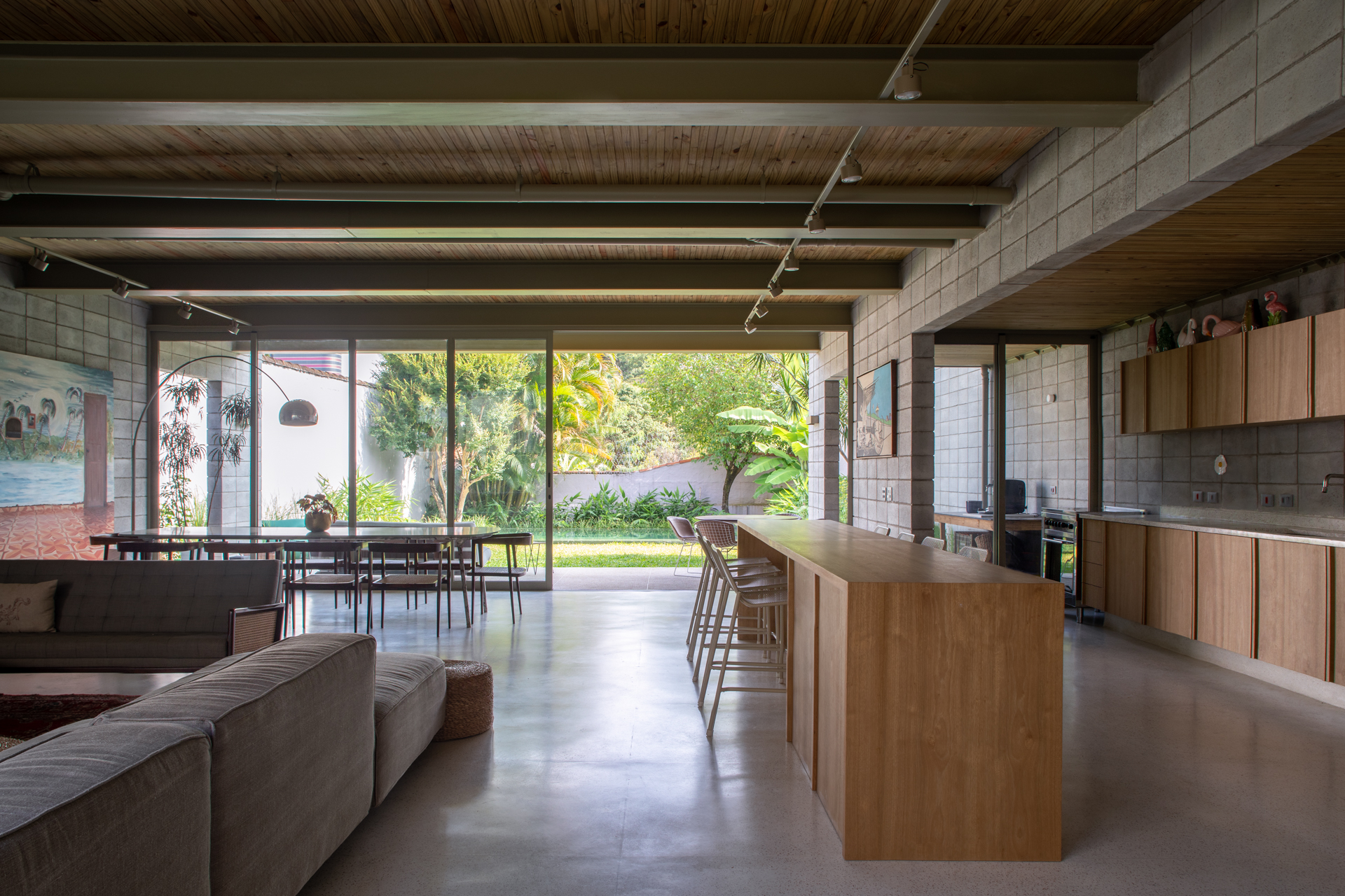 Casa EA 4