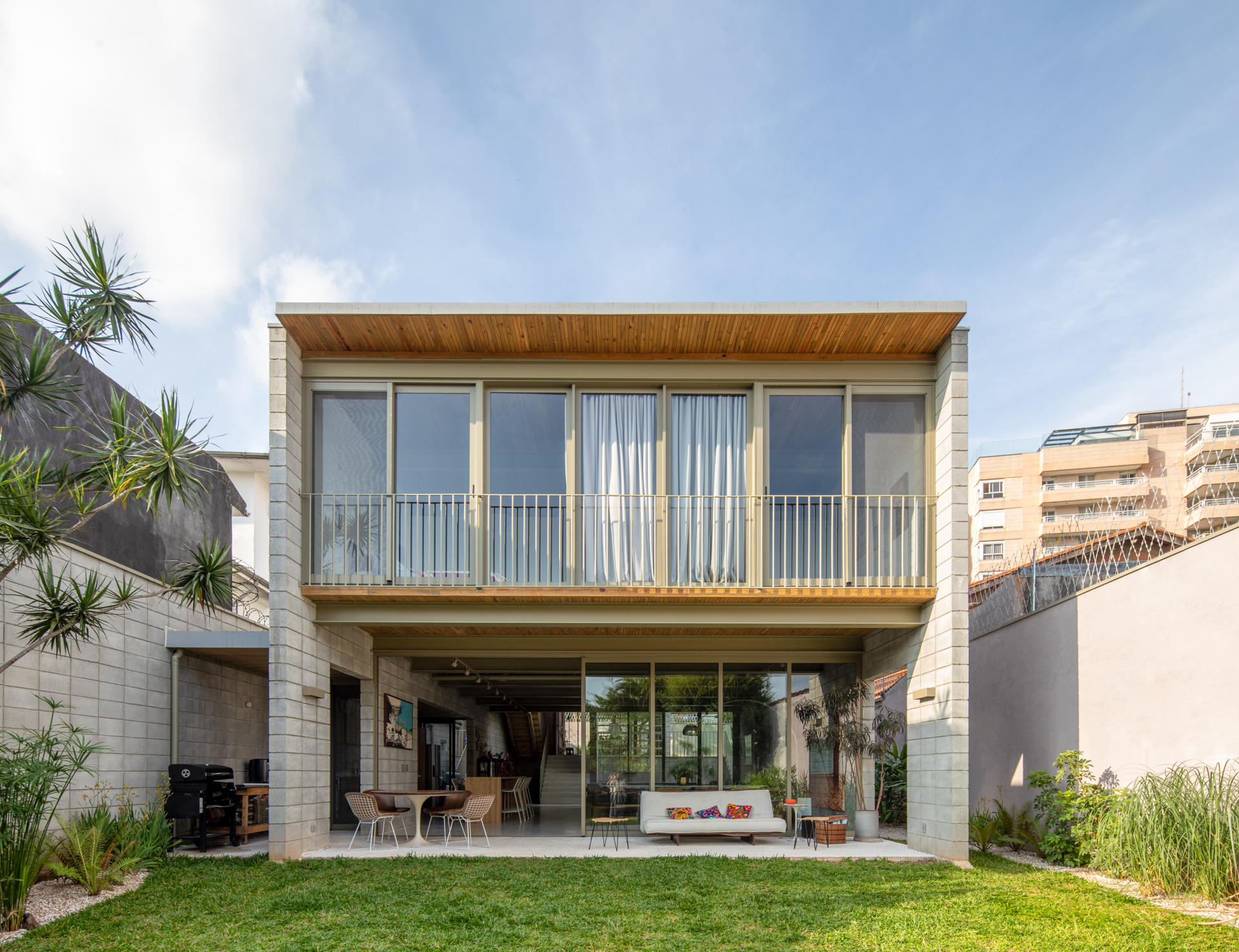 Casa EA 6